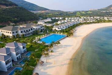 هتل Nha Trang Marriott Resort & Spa, Hon Tre Island