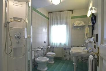 هتل Albergo Al Sole