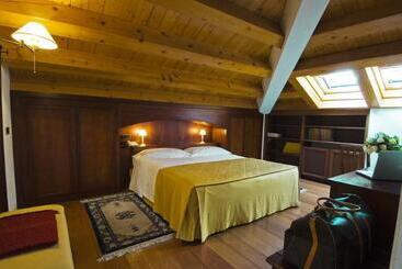 هتل Albergo Al Sole