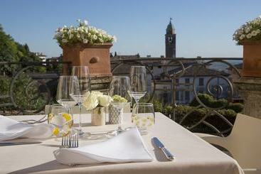هتل Albergo Al Sole