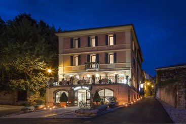 هتل Albergo Al Sole