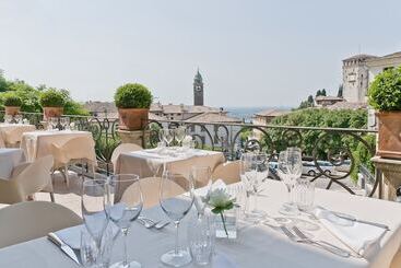 هتل Albergo Al Sole
