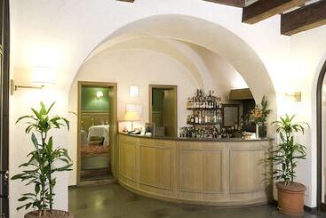 هتل Albergo Delle Notarie