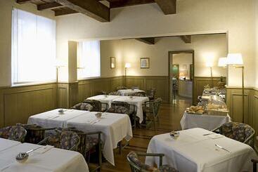هتل Albergo Delle Notarie