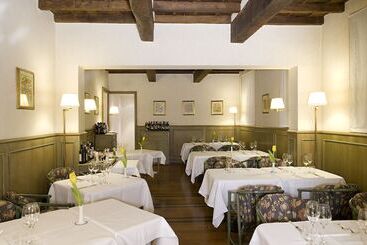 هتل Albergo Delle Notarie
