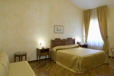 هتل Albergo Delle Notarie