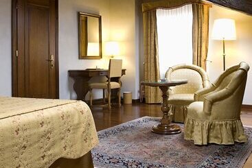 هتل Albergo Delle Notarie