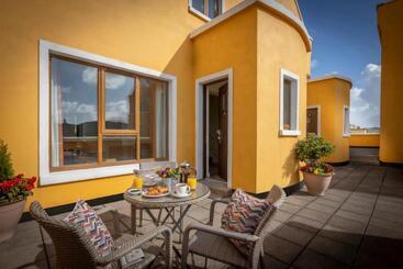 هتل Clifden Station House