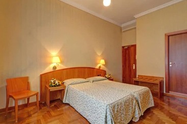 هتل Corot