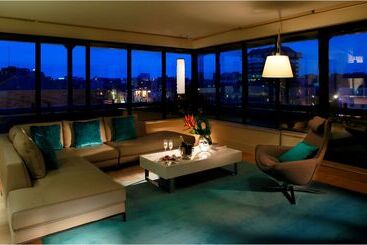 هتل The Morrison Dublin, Curio Collection By Hilton