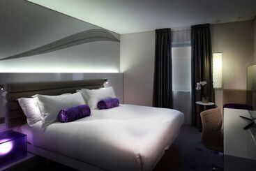هتل The Morrison Dublin, Curio Collection By Hilton