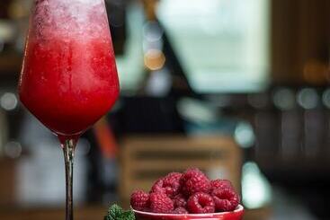 هتل The Morrison Dublin, Curio Collection By Hilton