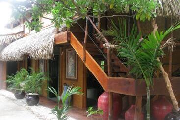 مسافرخانه Green Lodge Moorea