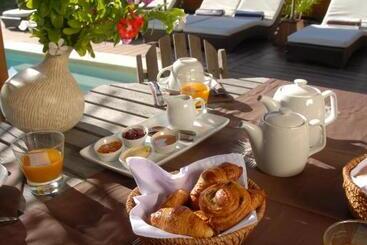 مسافرخانه Green Lodge Moorea