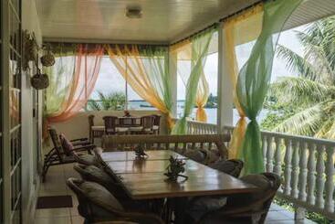 هتل Bora Vaite Lodge