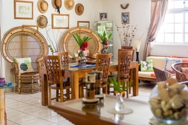 هتل Bora Vaite Lodge