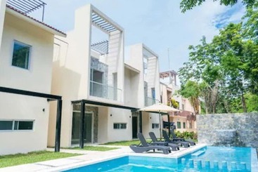 Increíble Estudio En Puerto Aventuras, Condominio Con Alberca # 201