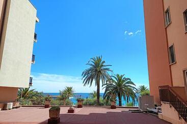 Grand Hotel Moroni