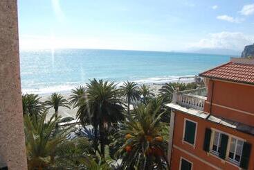 Grand Hotel Moroni