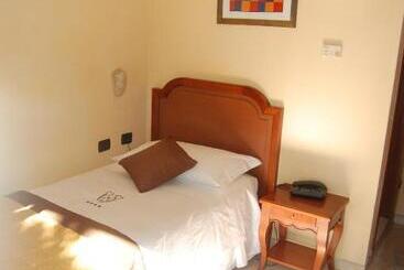 Grand Hotel Moroni