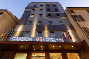 هتل Carlton