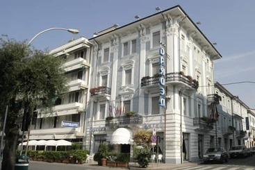 هتل Vi Suites
