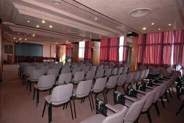 هتل Grande Albergo Potenza