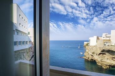 هتل Grotta Palazzese