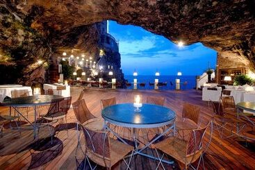 هتل Grotta Palazzese