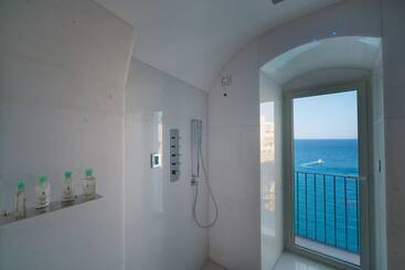 هتل Grotta Palazzese