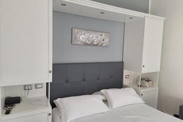 هتل Holiday  Alla Finestrella