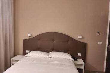 هتل Holiday  Alla Finestrella