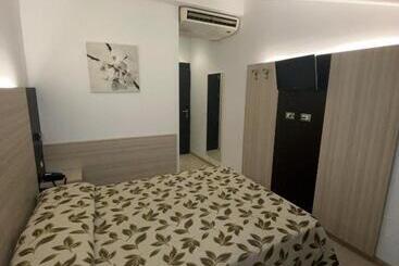 هتل Holiday  Alla Finestrella