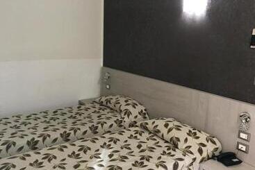هتل Holiday  Alla Finestrella