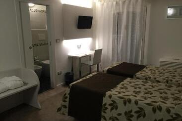 هتل Holiday  Alla Finestrella
