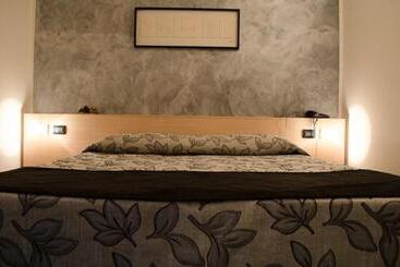 هتل Holiday  Alla Finestrella