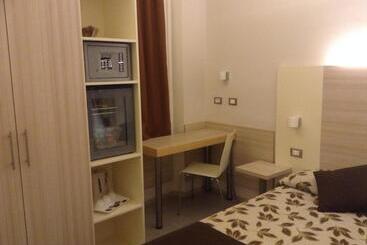 هتل Holiday  Alla Finestrella