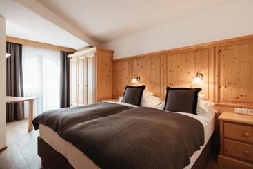 هتل Kolfuschgerhof Mountain Resort