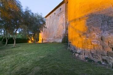 هتل La Badia Di Orvieto