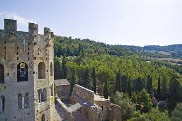 هتل La Badia Di Orvieto