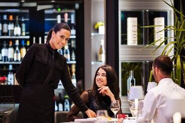 Raffaello Hotel & Mooka Restaurant