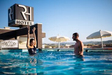 Raffaello Hotel & Mooka Restaurant