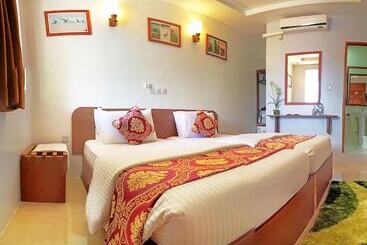 هتل Casadana Thulusdhoo