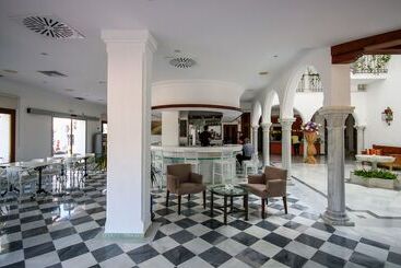 Hostal Doña Lola Marina