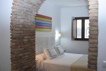 Hostal Doña Lola Marina