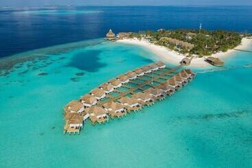 هتل Outrigger Maldives Maafushivaru Resort