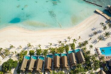 هتل Outrigger Maldives Maafushivaru Resort
