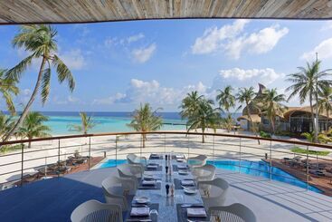 هتل Outrigger Maldives Maafushivaru Resort