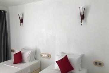 پانسیون Royal Stay Inn