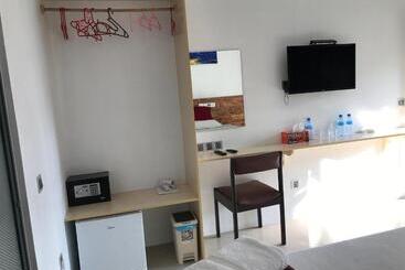 پانسیون Royal Stay Inn
